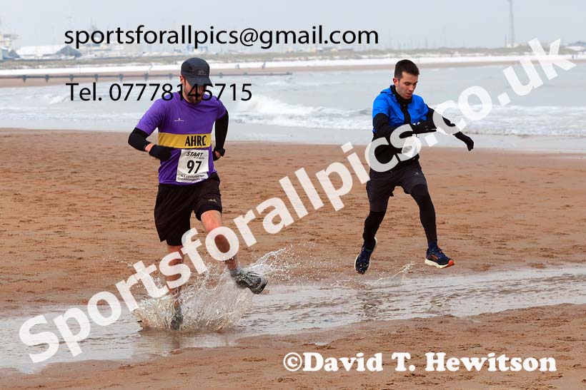 The 2023 Blyth Sands Race. Photo: David T. Hewitson/Sports for All Pics